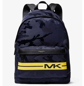 🆕️ MICHAEL KORS Camouflage Kent Backpack